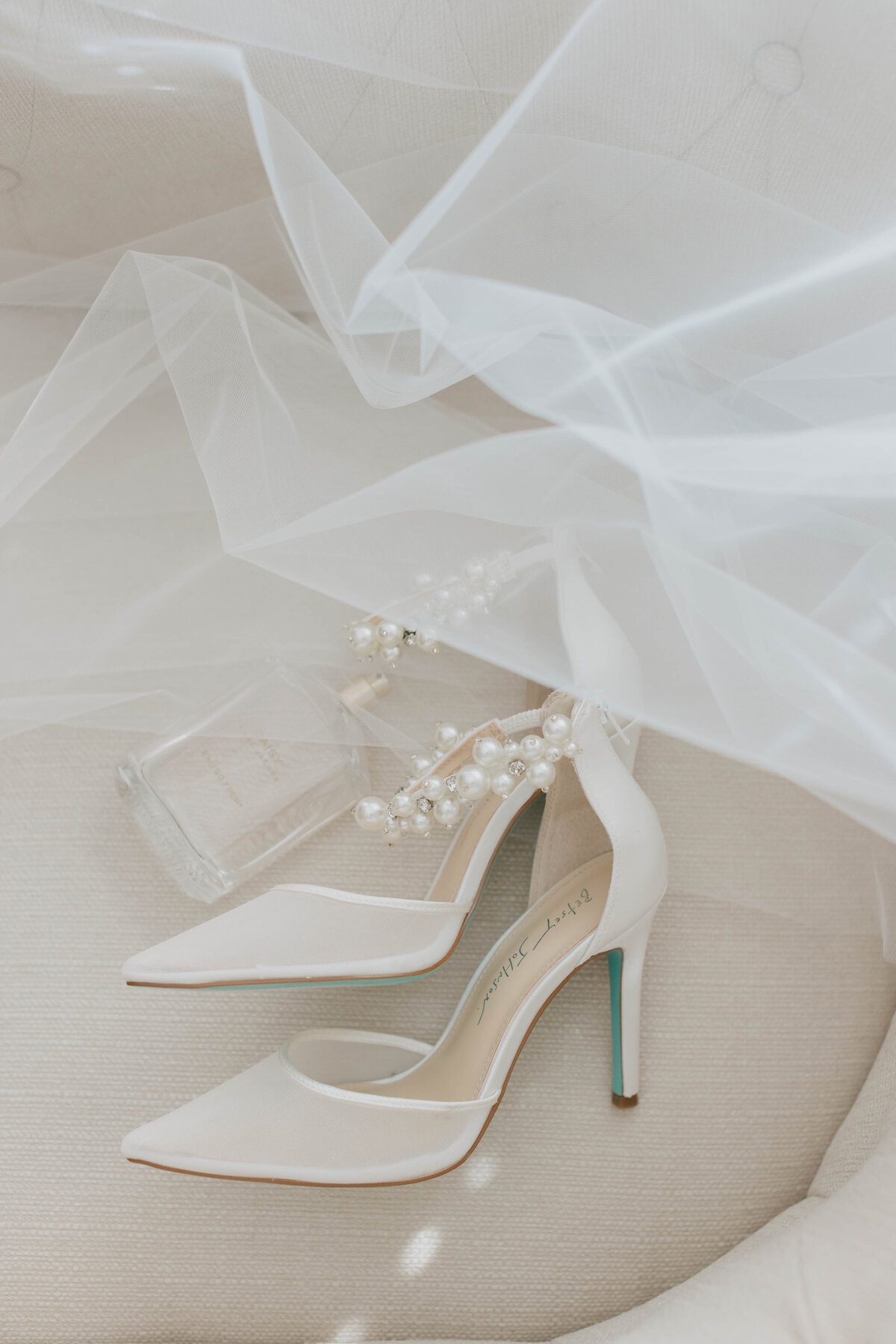 brides  details before wedding at Lafayette club