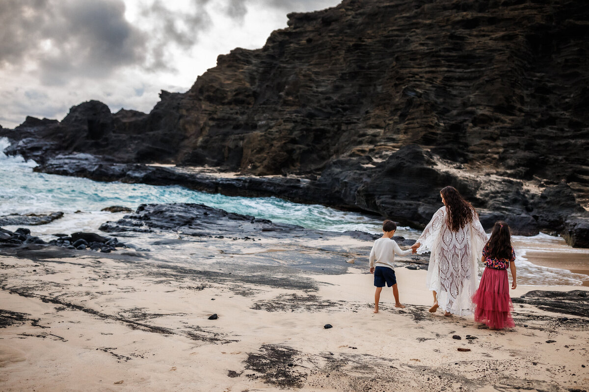 family on Hawaii beach