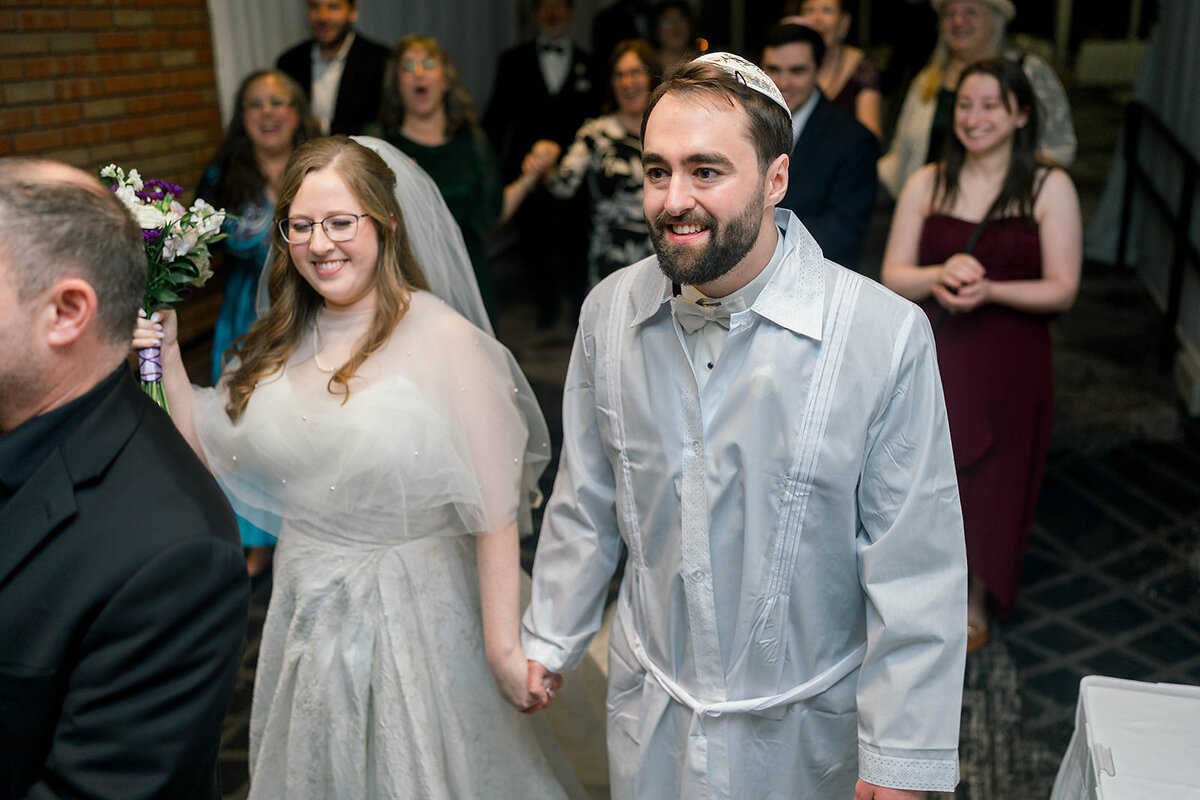 Eliana-Melmed-Photography-Chicago-LosAngeles-Jewish-WeddingPhotography-Chuppah-00283