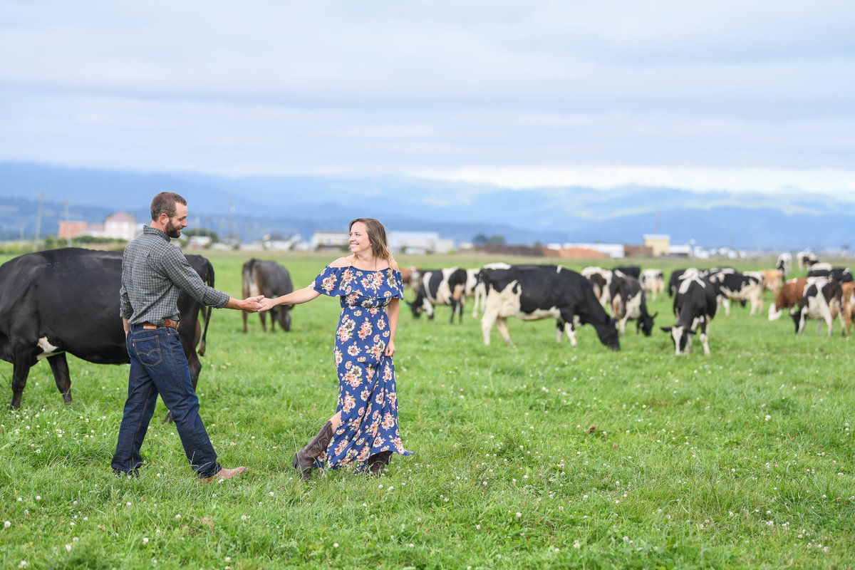 Redway-California-engagement-photographer-Parky's-Pics-Photography-Humboldt-County-Ferndale-Dairy-Farm-Cows-Engagement-10.jpg