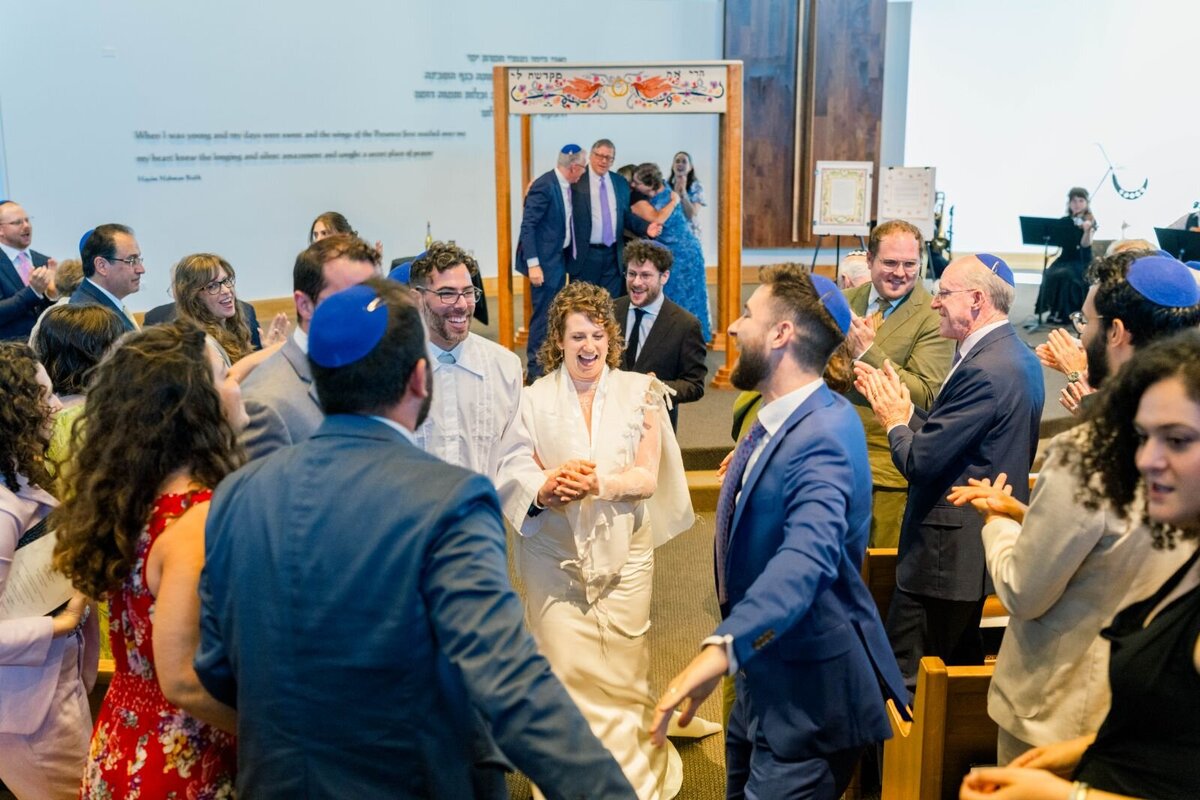 Eliana-Melmed-Photography-Chicago-LosAngeles-Jewish-WeddingPhotography-ShulaNoah-Chuppah-00166