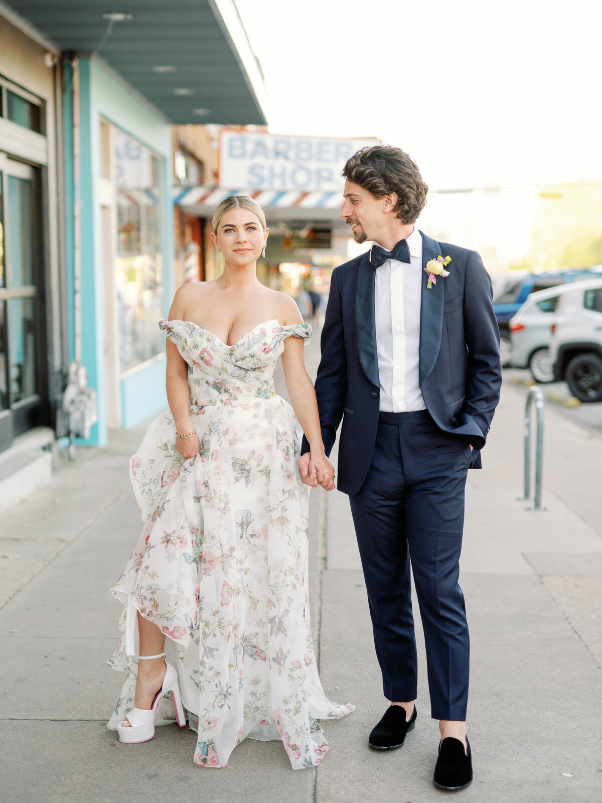Austin-Fine-Art-Wedding-Photographer-AnnieScott-WelcomeParty-RuétPhoto-featherandtwine-102