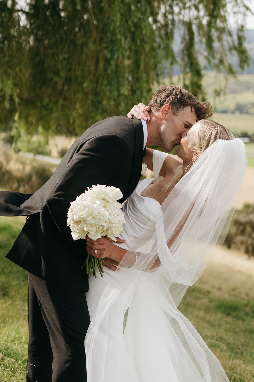 Melissa Clark Photography - Queenstown Wedding Photographer - Brenna & Taylor - Lookoutlodge Wedding-548