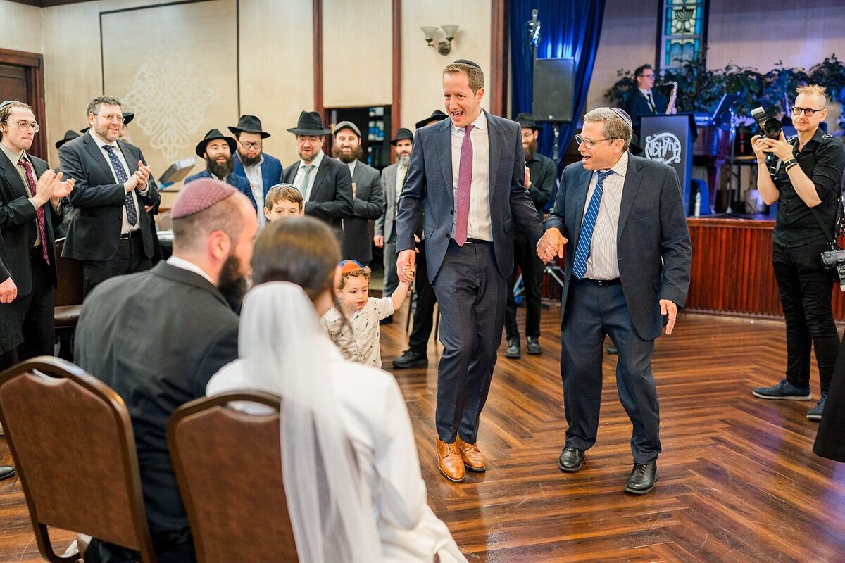 Eliana-Melmed-Photography-Chicago-LosAngeles-Jewish-WeddingPhotographer-CarmiKalman-Shtick-00005