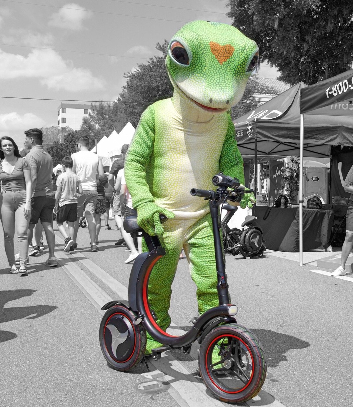 Geico Frog showing off Go-Bike Q1