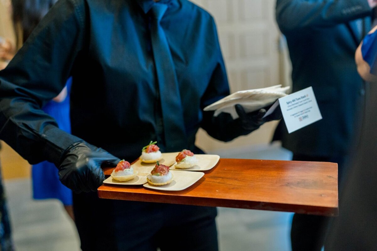 Eliana-Melmed-Photography-Chicago-LosAngeles-Jewish-WeddingPhotography-ShulaNoah-CocktailHour-00050