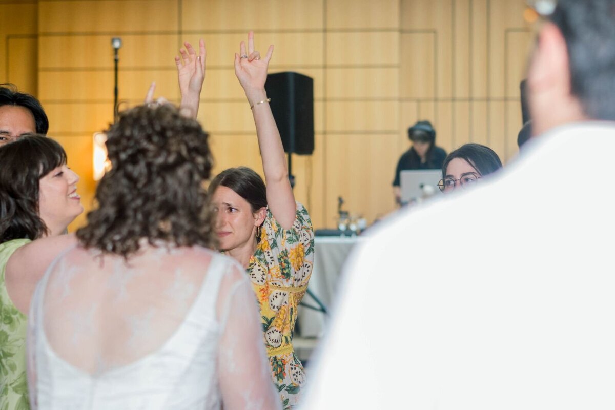 processed_ElianaMelmedPhotography_JewishWeddingPhotographer_ShulaNoah_Dancing-169