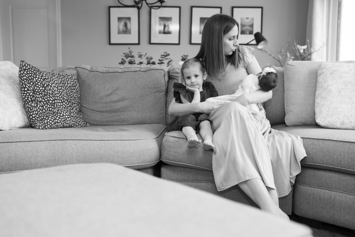 Relaxed-Newborn-Photography-in-Milwaukee-7