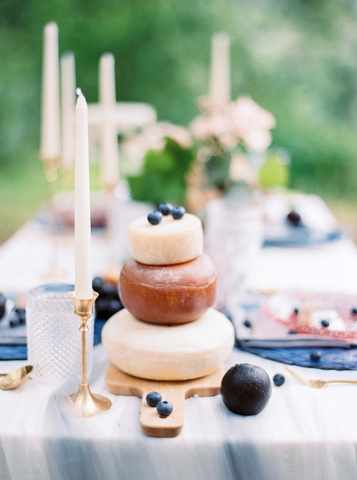 wedding-dessert-on-table