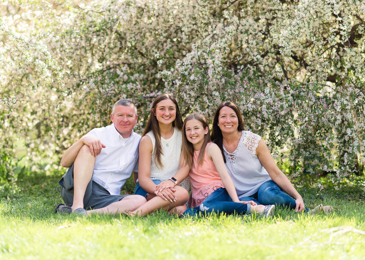 Des-Moines-Iowa-Family-Photographer-Theresa-Schumacher-Photography-Spring-Blossoms