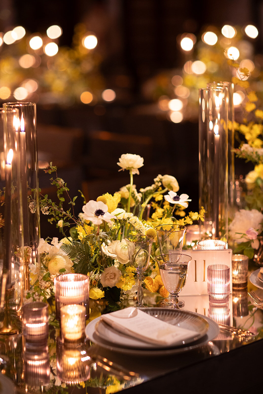 wedding table decor and place setting
