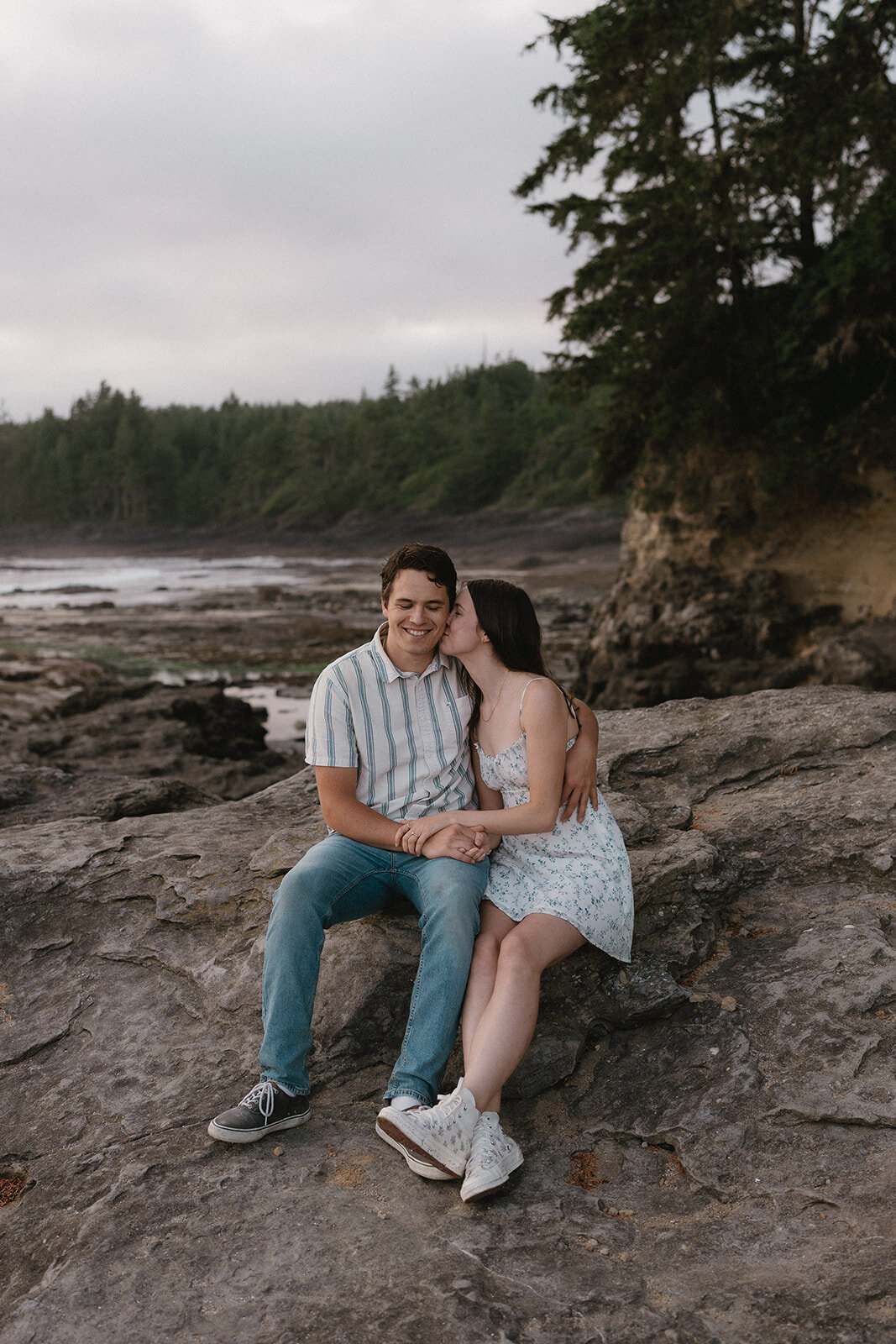 Botanical-Beach-Engagement-Photos-11