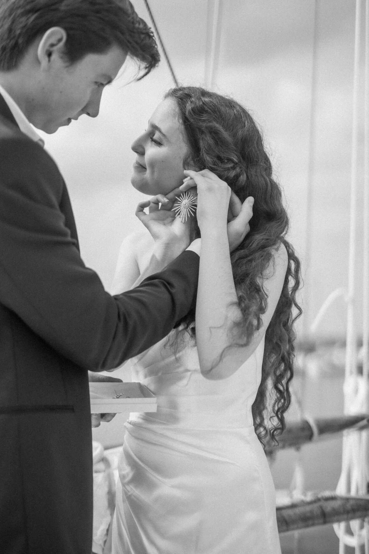 0348 The Anitra Boat Wedding Proposal  Toronto Hamilton Editorial Lisa Vigliotta Photography Nobl Events
