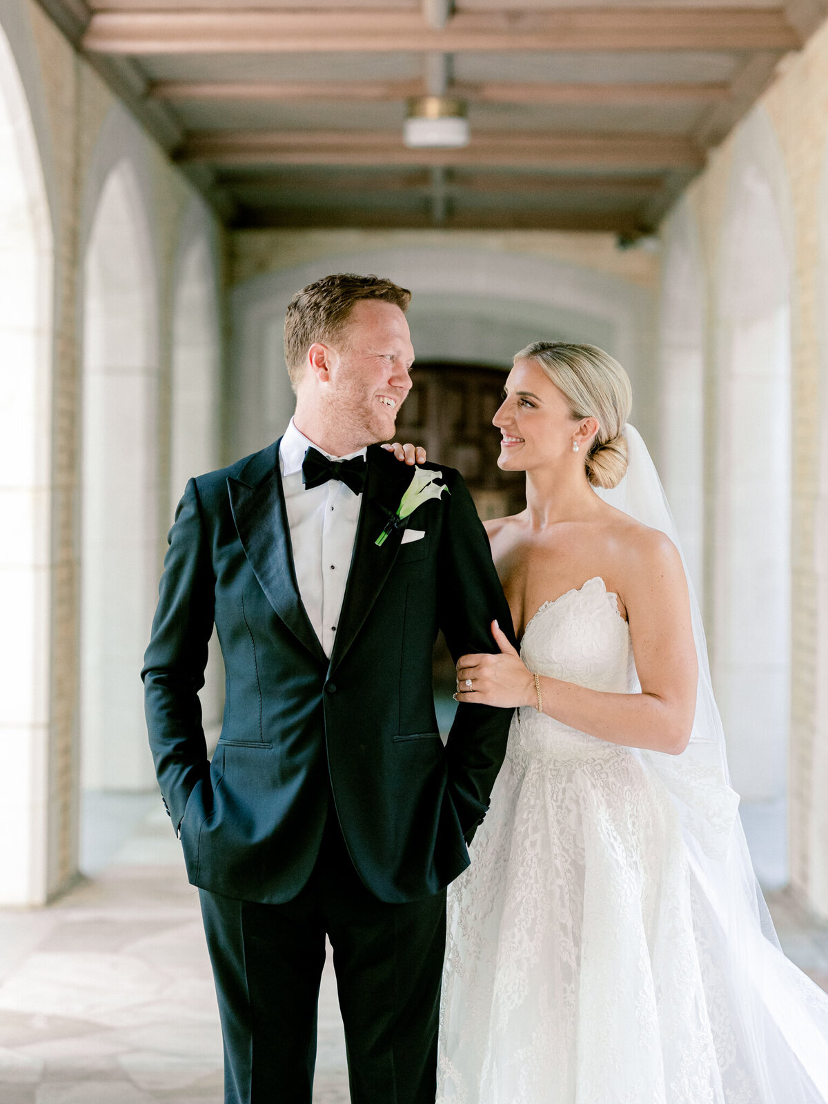 Katelyn & Kyle's Wedding at the Adolphus Hotel | Dallas Wedding Photographer | Sami Kathryn Photography-7