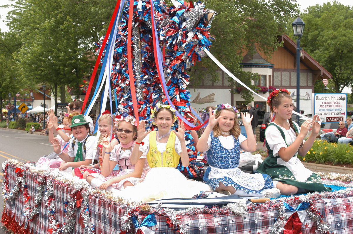 Bavarian-Parade-Frankenmuth-Michigan-17.JPG