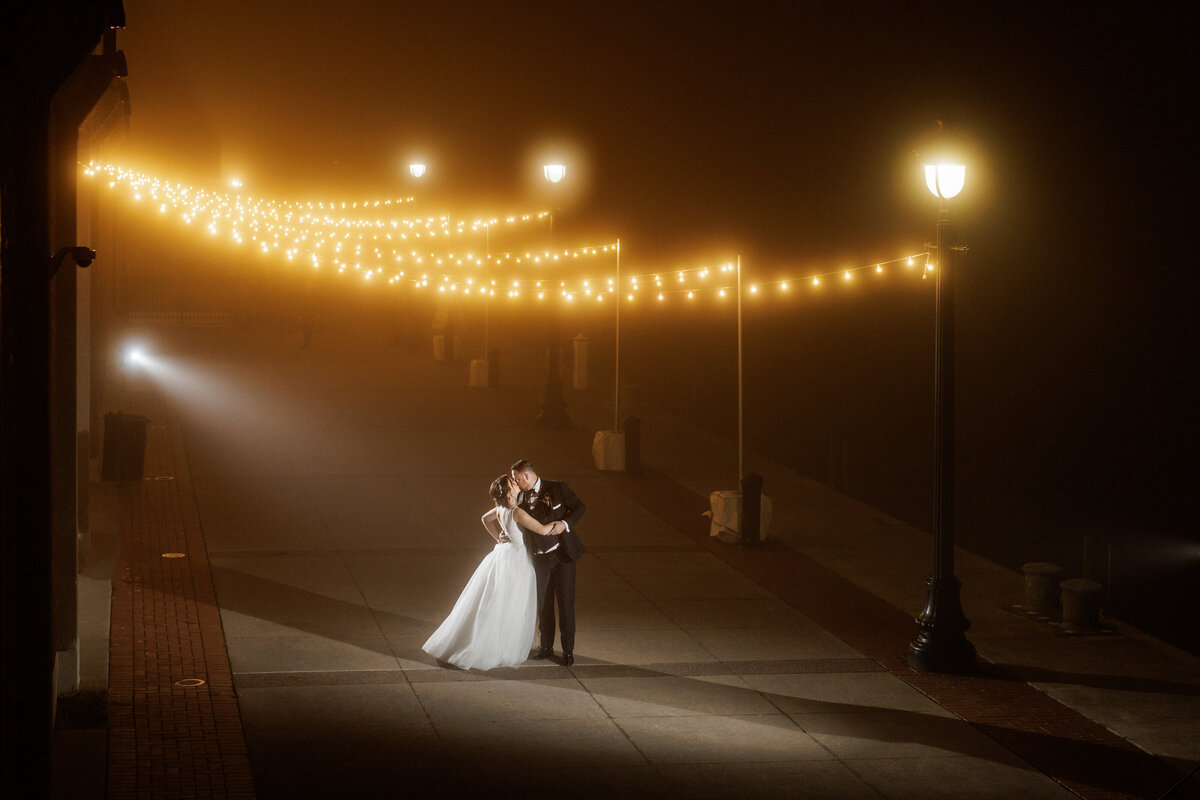 rochester-wedding-photographer-arbor-at-the-port