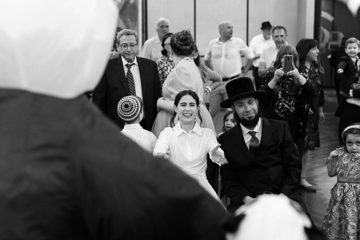 Eliana-Melmed-Photography-Chicago-LosAngeles-Jewish-WeddingPhotographer-CarmiKalman-Shtick-00023