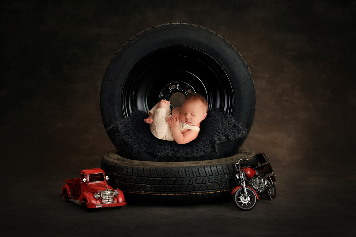 Newborn-Photographer-Photography-Vaughan-Maple-6-14