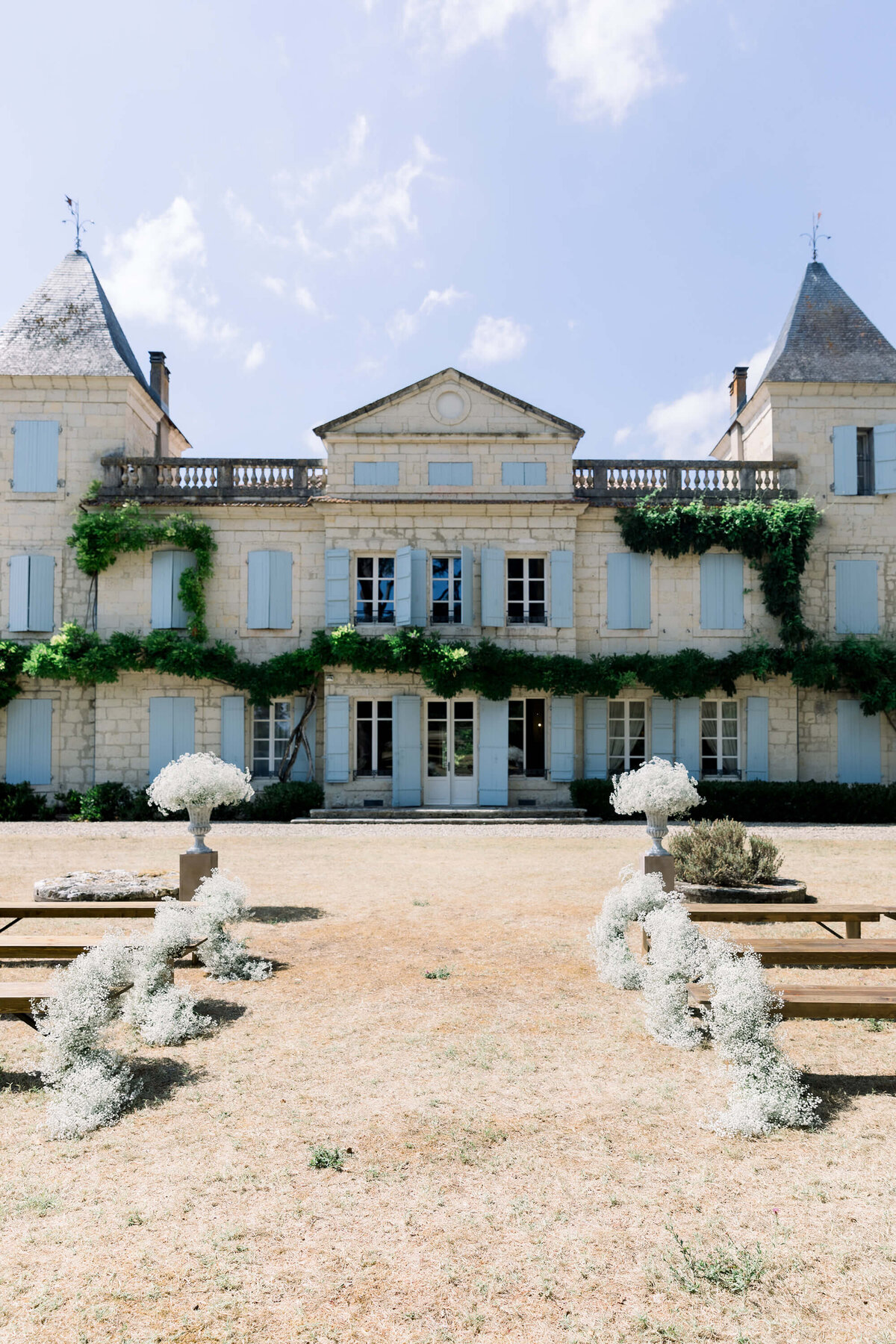 Victoria Engelen Flowers - A White Wedding in a French Chateau - JoannaandMattWedding_DariaLormanPhotography-104