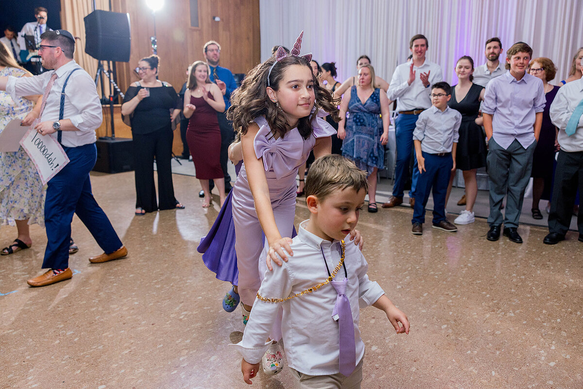 Eliana-Melmed-Photography-Chicago-LosAngeles-Jewish-WeddingPhotography-ElianaSklar-Shtick-00081