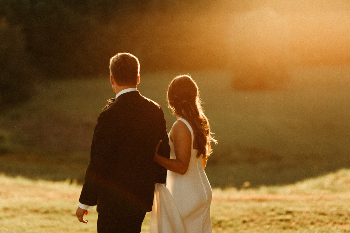 mississippi-wedding-bride-dress-veil-sunset-golden-hour-portraits-photography3