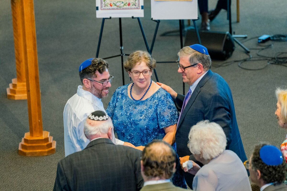Eliana-Melmed-Photography-Chicago-LosAngeles-Jewish-WeddingPhotography-ShulaNoah-Chuppah-00110