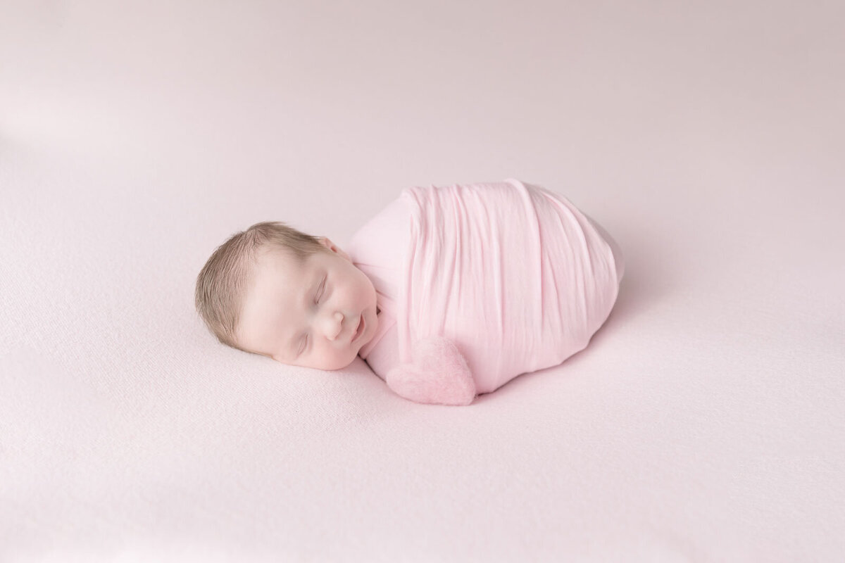 studio-grey-loft-newborn-session-pink-indoors-ottawa-carp-ontario-photographer-4