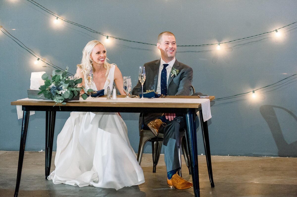 Warehouse-215-wedding-by-Leslie-Ann-Photography-00087
