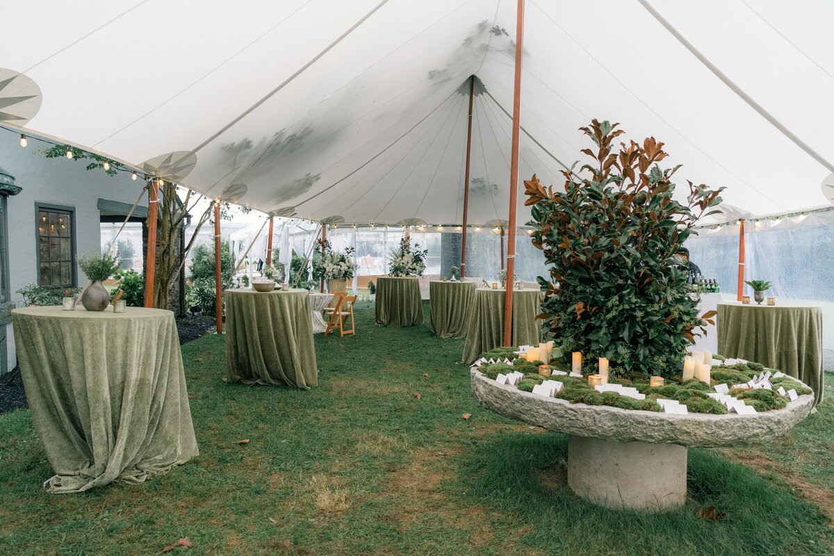foxfire-wedding-monkton-wedding-photographer-clear-tent-wedding-reception-rainy-day-wedding-elzabeth-bailey-weddings-photographer-karenadixon-2022-113