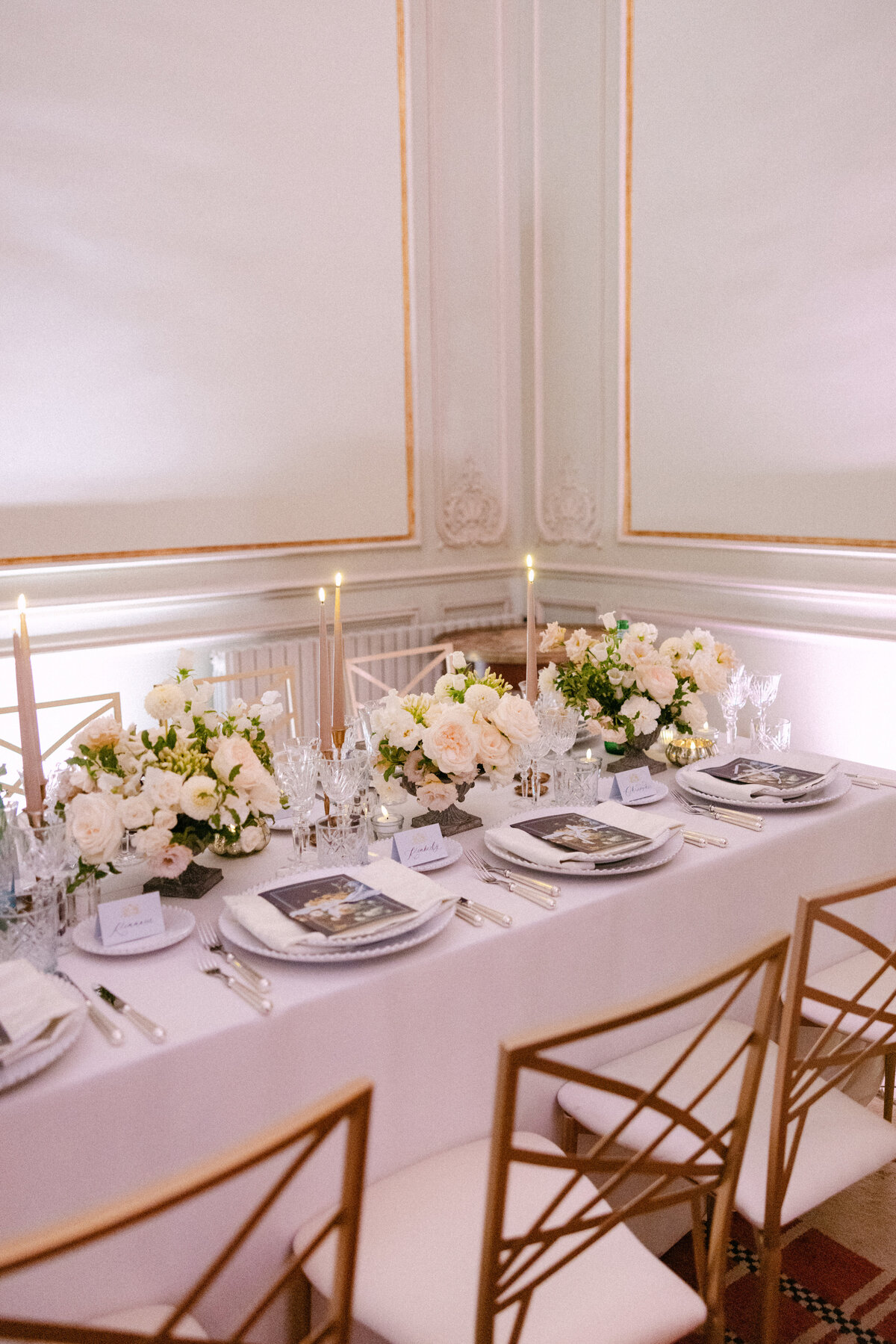 Jennifer Fox Weddings English speaking wedding planning & design agency in France crafting refined and bespoke weddings and celebrations Provence, Paris and destination wd824