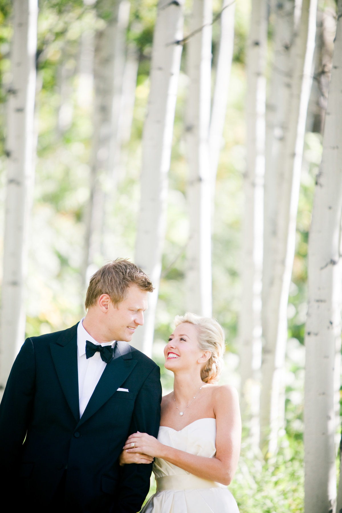 1665_Destination_Wedding _Photographer_Mountain_Beach_Vineyard_Missouri_St_Louis