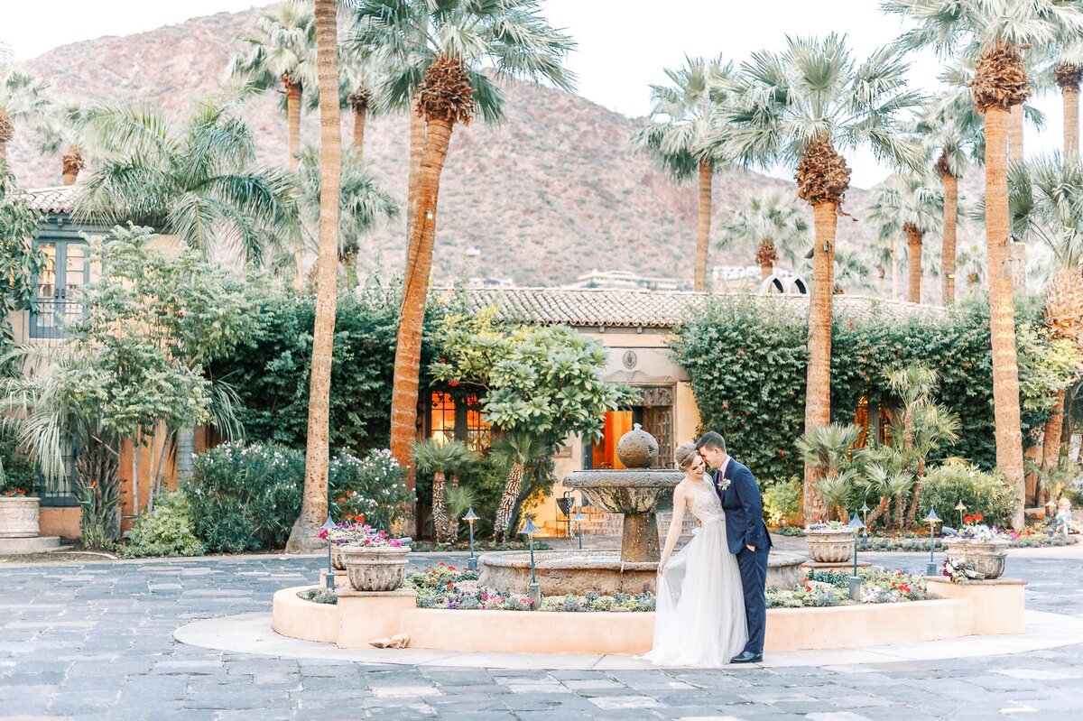 Royal Palms Wedding by Scottsdale Wedding Photographers