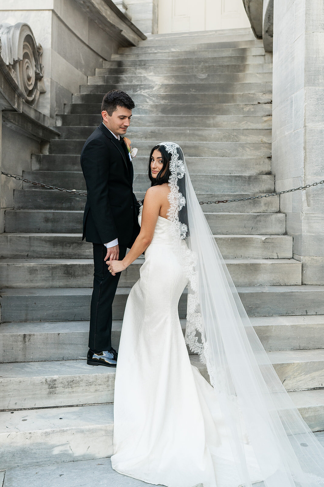 chelsea-nick-curtis-atrium-wedding-54