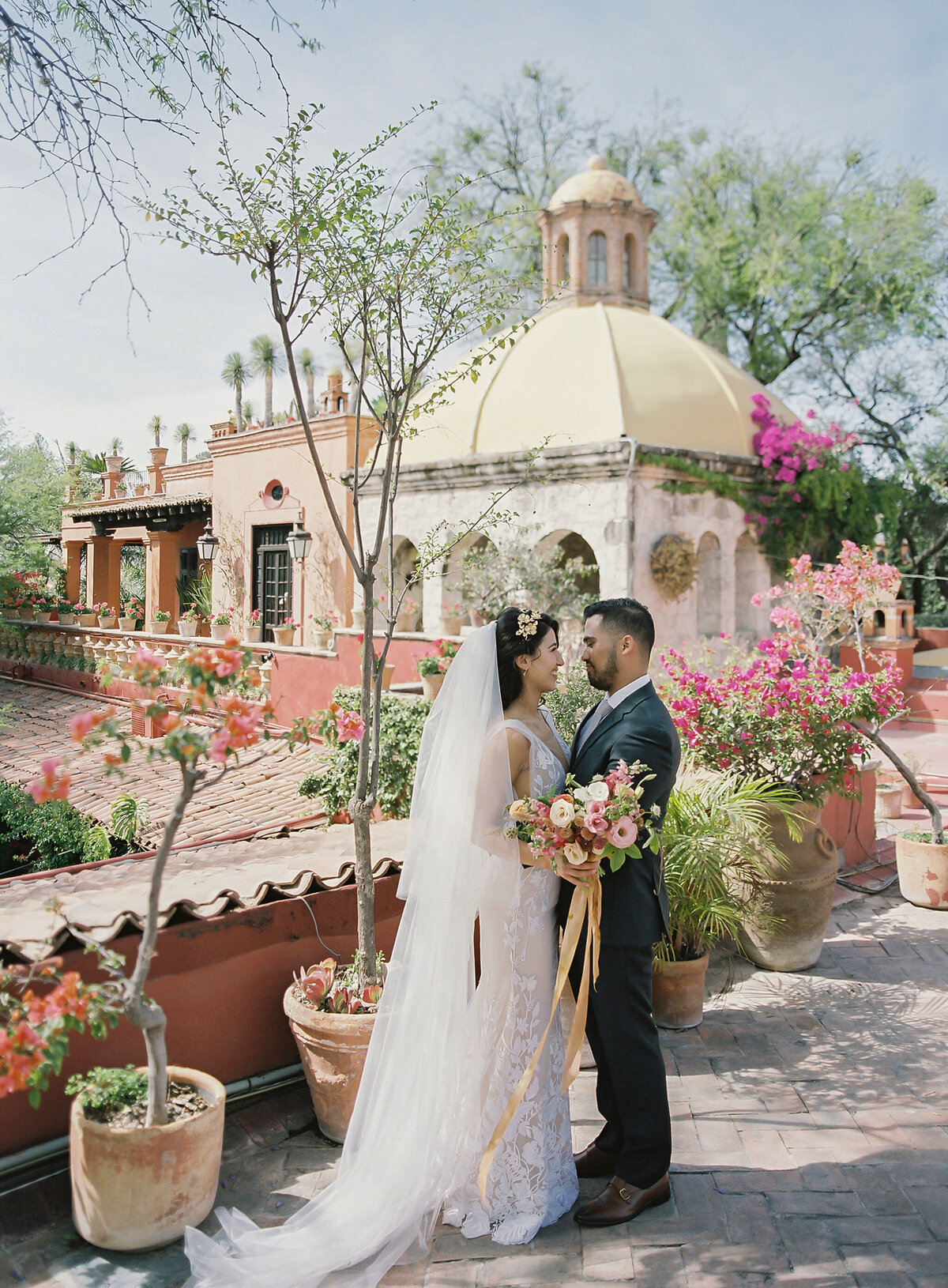Vicki Grafton Photography Casa Hyder San Miguel de Allende Mexico Luxury Fine aRT Film Wedding Martha Stewart Bride Destination Modern Luxury86