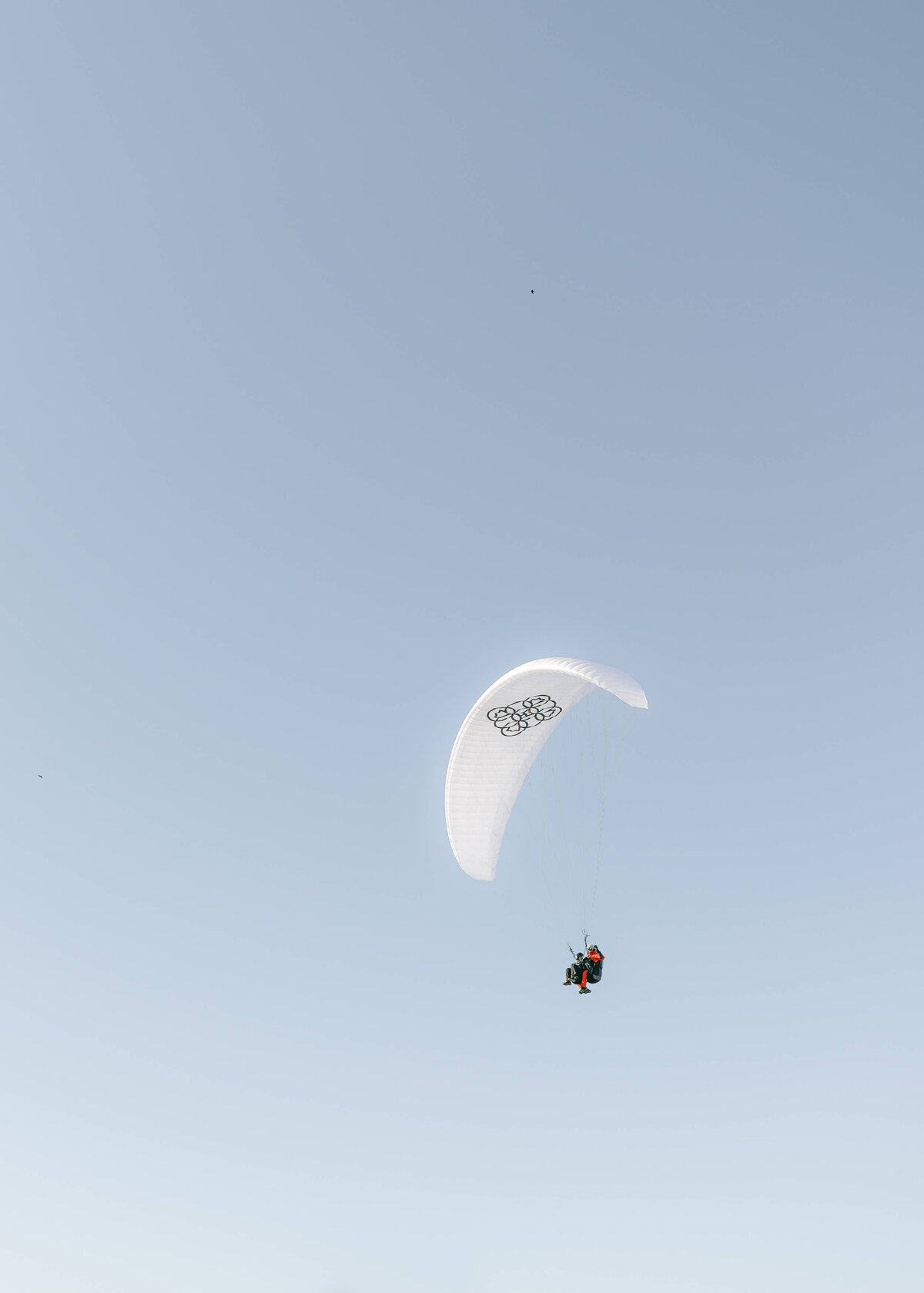 chloe-winstanley-events-gstaad-tandem-paragliding