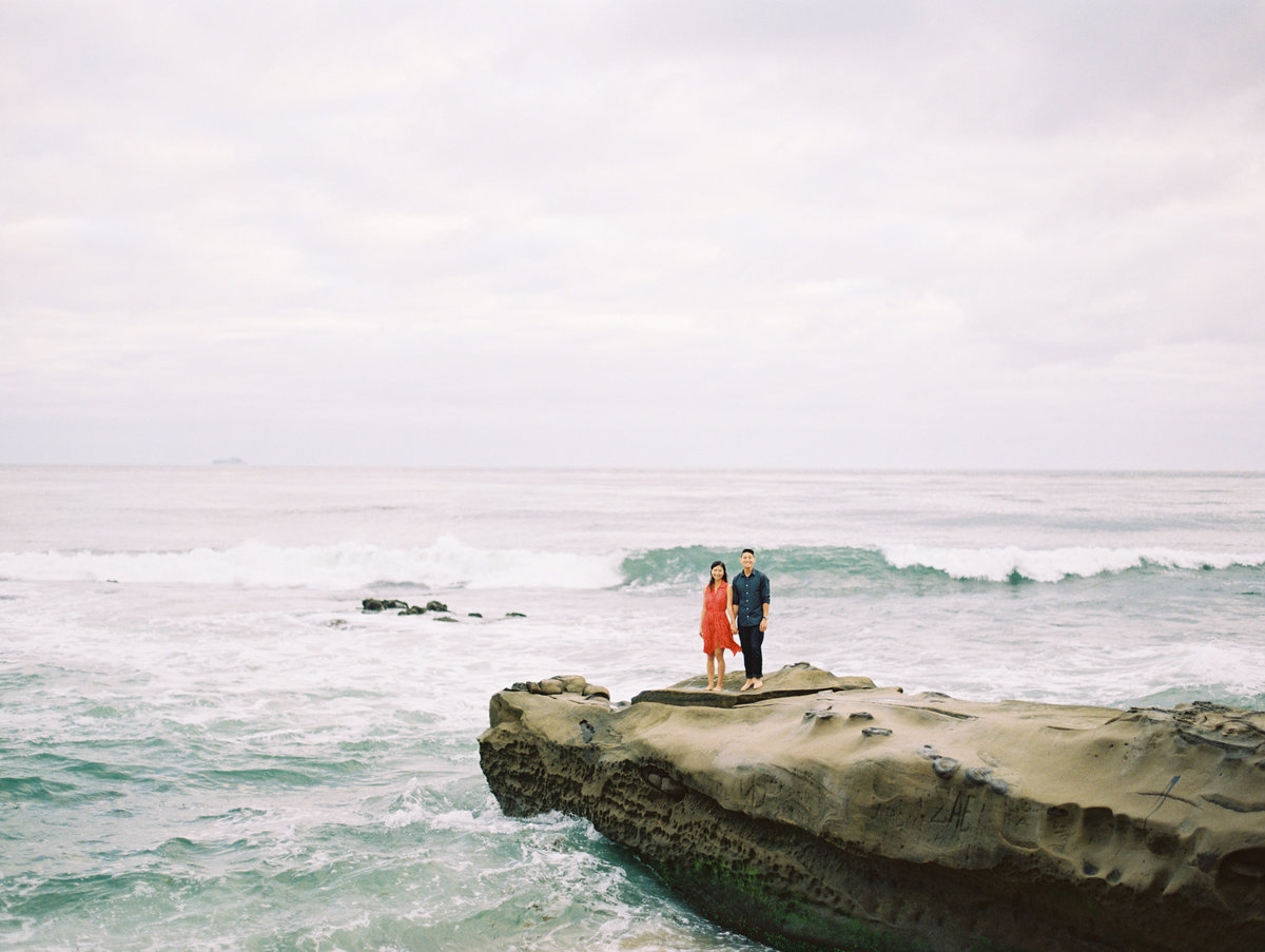 san diego beachy engagement session and windandseabeach