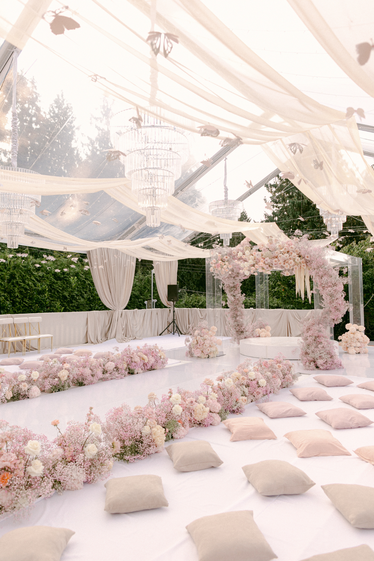 outdoor-wedding-tent-draping-butterflies-01