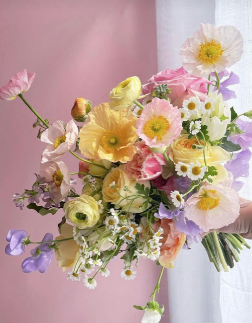 Bee's Blossoms Floral Studio Gold Coast Australia Florist Wedding Event Floral Design Flower Workshops Retail Deliveries Belle Clark Whimsical Romantic Lush Flowers Wedding Bouquets Centerpieces Screen Shot 2023-09-15 at 3.15.35 pm