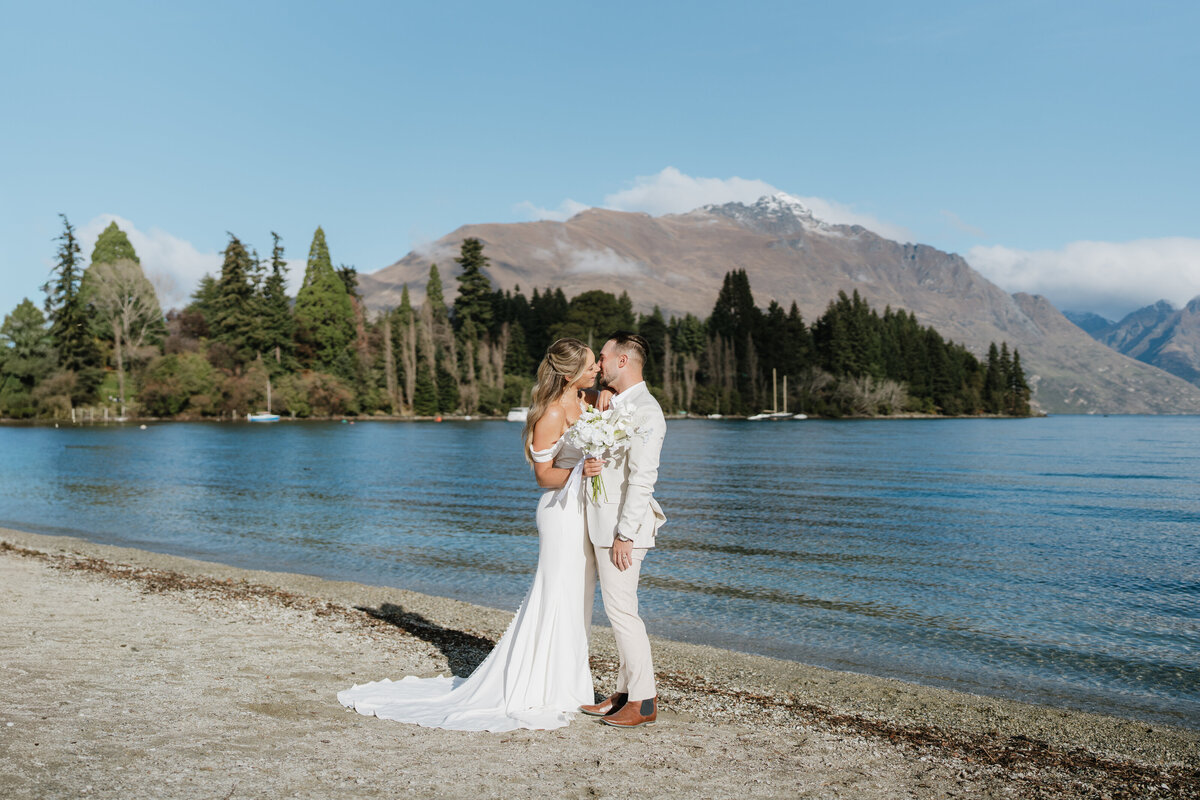 Melissa Clark Photography - Queenstown Wedding Photographer - Eunice & Robbie - Queenstown wedding shoot-38