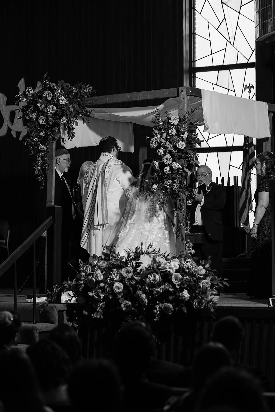 Eliana-Melmed-Photography-Chicago-LosAngeles-Jewish-WeddingPhotography-ElianaSklar-Chuppah-00115