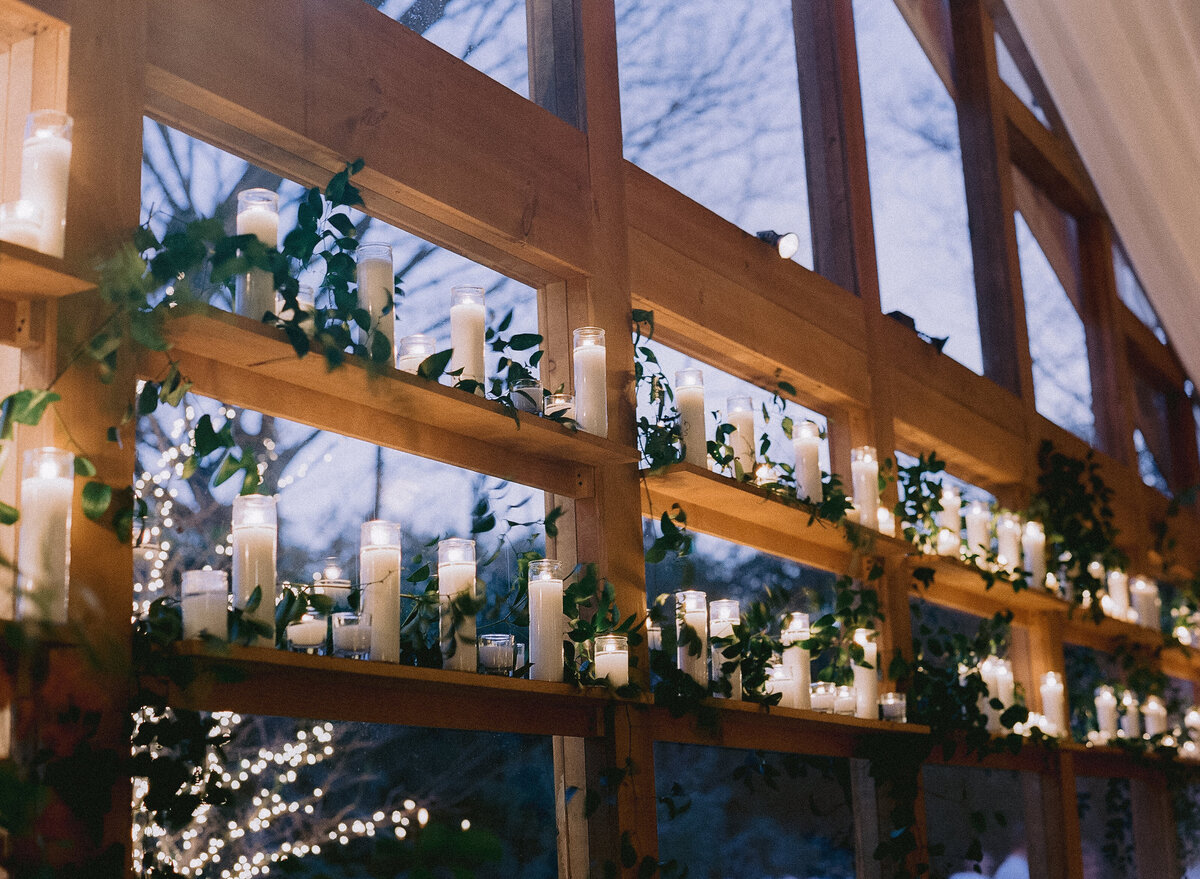 tent-wedding-dallas-winter-candle-decor