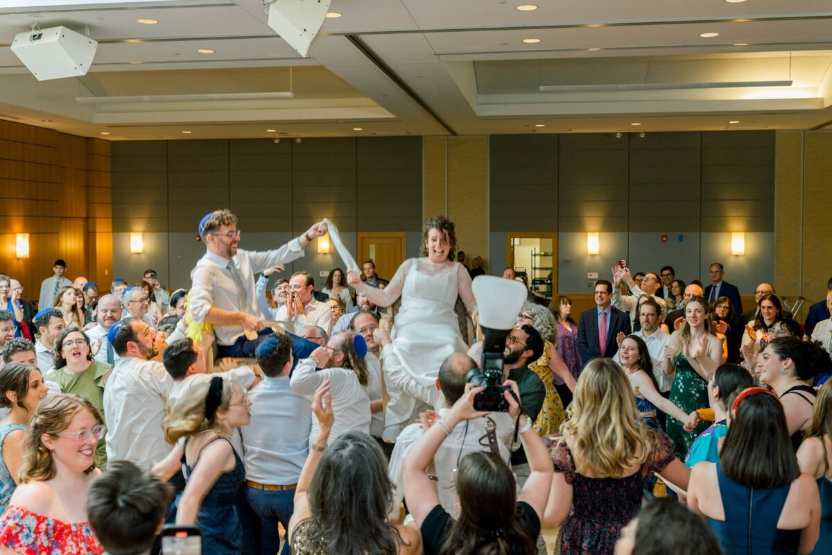Eliana-Melmed-Photography-Chicago-LosAngeles-Jewish-WeddingPhotography-ShulaNoah-Shtick-00085