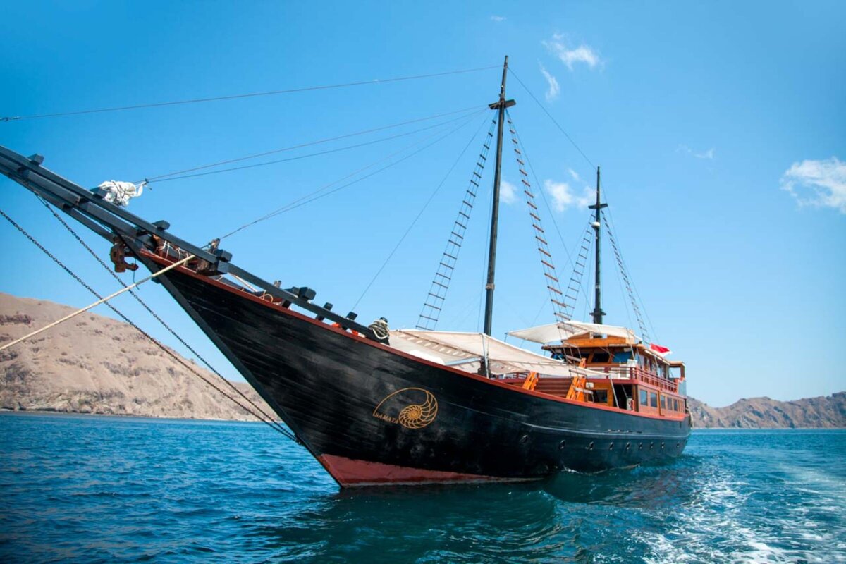 samata luxury diving yacht komodo 4