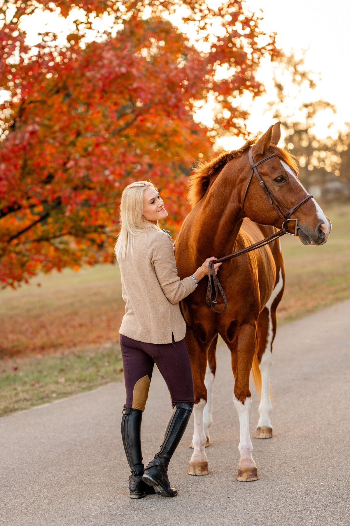Horse and rider pictures in North Alabama with changing leaves in the fall.