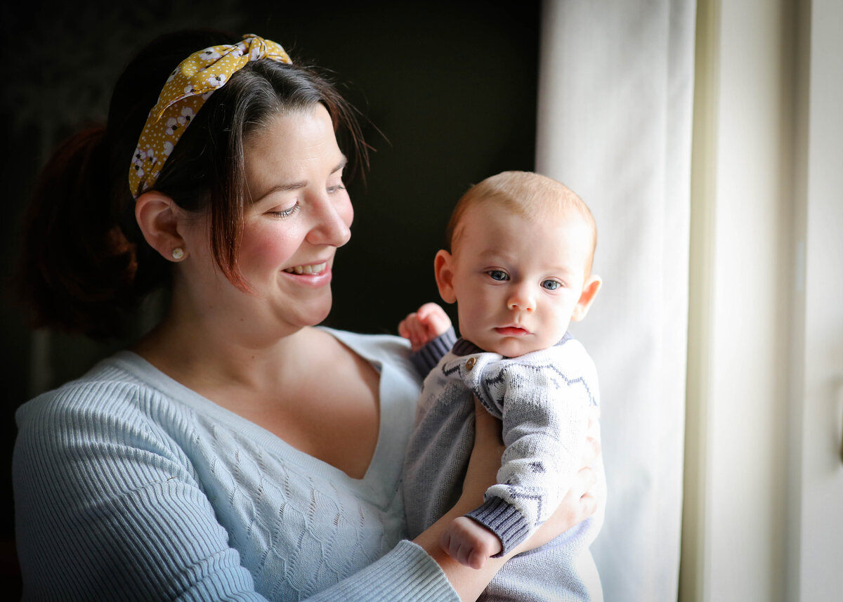 Based in the Haslemere/ Godalming area, Vanessa takes stunning baby portraits.