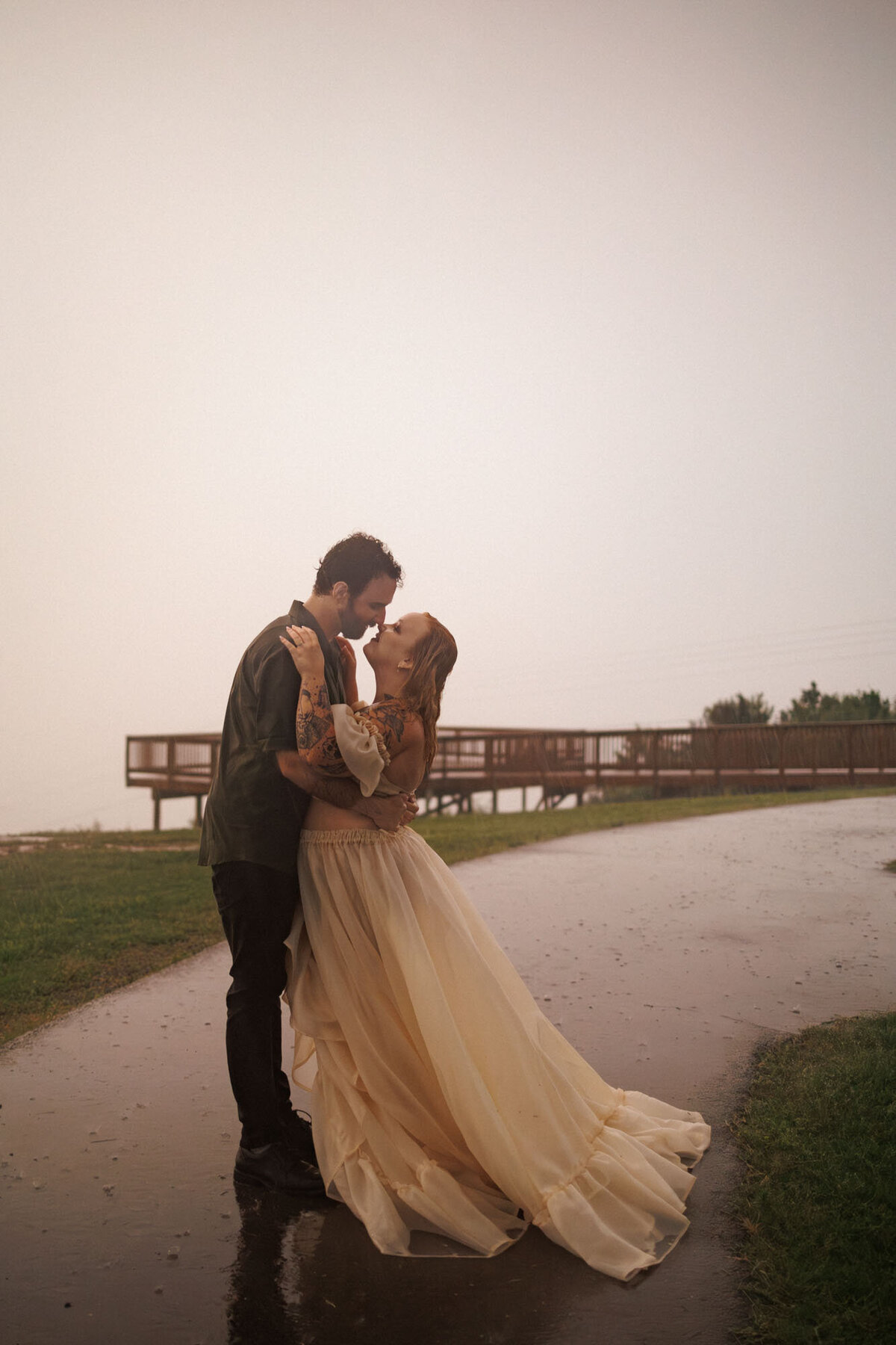 Brittany-and-Shane-couples-photos-in-Alabama-02