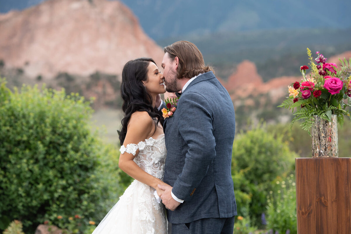 Colorado-Springs-wedding-photographer-14