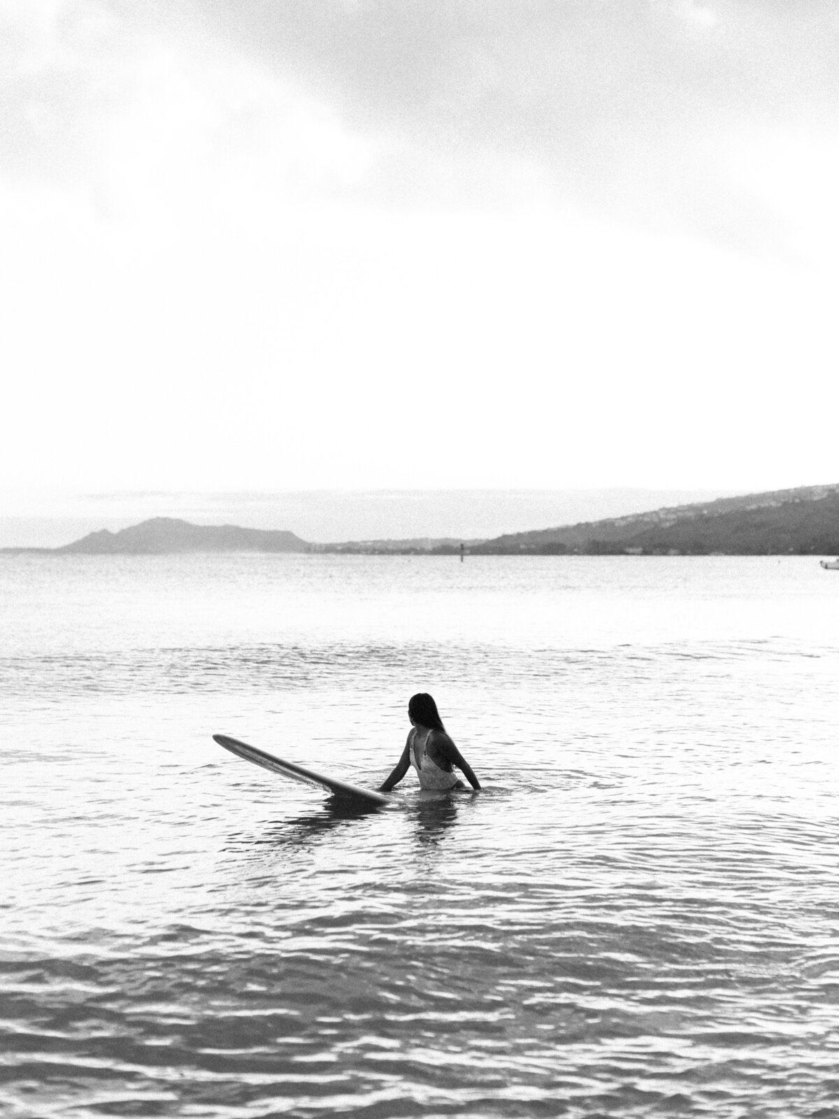black-and-white-surfer-girl