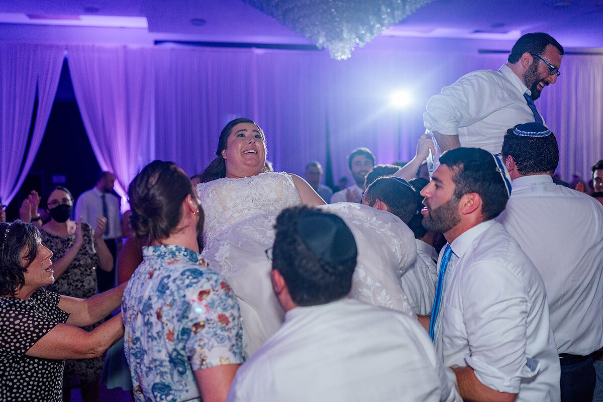 Eliana-Melmed-Photography-Chicago-LosAngeles-Jewish-WeddingPhotography-ElianaSklar-Simcha-00040