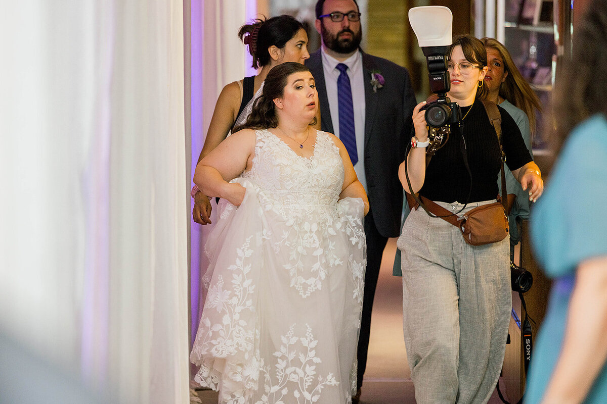 Eliana-Melmed-Photography-Chicago-LosAngeles-Jewish-WeddingPhotography-ElianaSklar-Chuppah-00028
